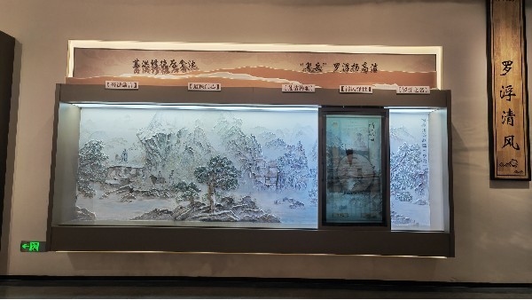 解析滑軌屏的出現(xiàn)比傳統(tǒng)展有什么優(yōu)勢？
